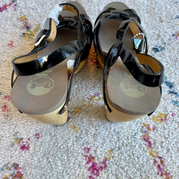 FLOGG Rainbow Platform Sandal in Black Patent Size 8 - NIB - Picture 3 of 15